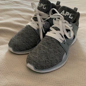 APL Women’s Ascend training sneaker